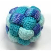 img_5038_knitted_ball_turquoise